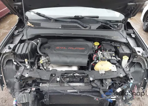 2018 Jeep Compass Trailhawk 4X4 из США, поврежденный, VIN 3C4NJDDBXJT129471